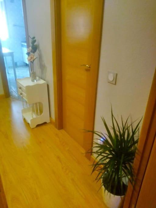 Piso Completo Cerca De Estacion Bus, Tren Y Ferrys Apartment Сантандер Екстериор снимка