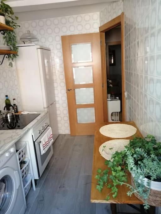 Piso Completo Cerca De Estacion Bus, Tren Y Ferrys Apartment Сантандер Екстериор снимка