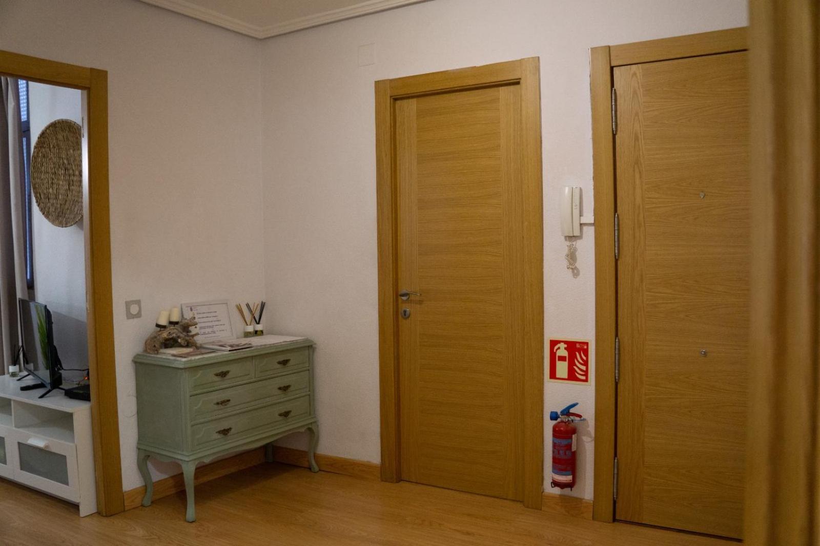 Piso Completo Cerca De Estacion Bus, Tren Y Ferrys Apartment Сантандер Екстериор снимка