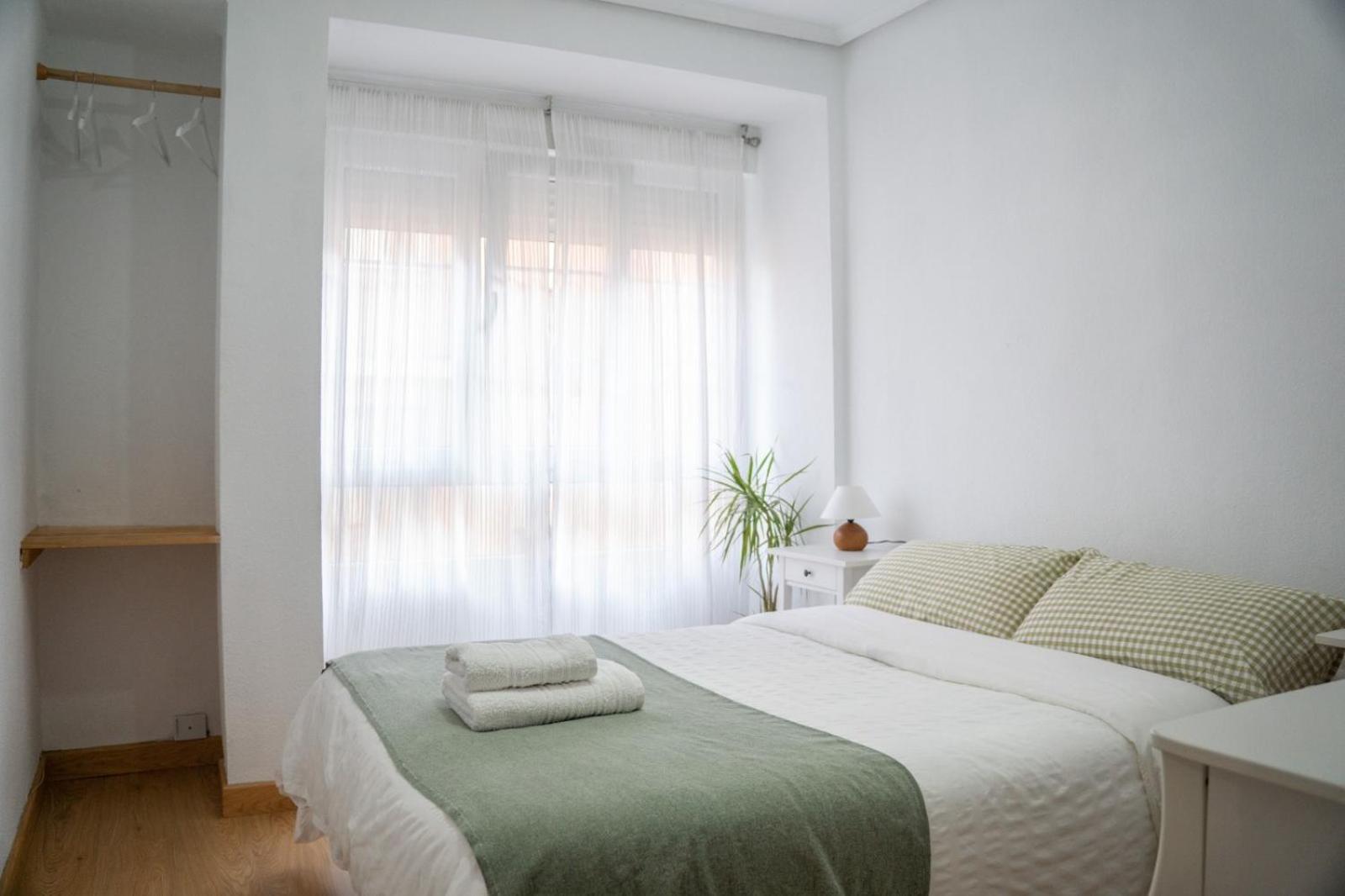 Piso Completo Cerca De Estacion Bus, Tren Y Ferrys Apartment Сантандер Екстериор снимка